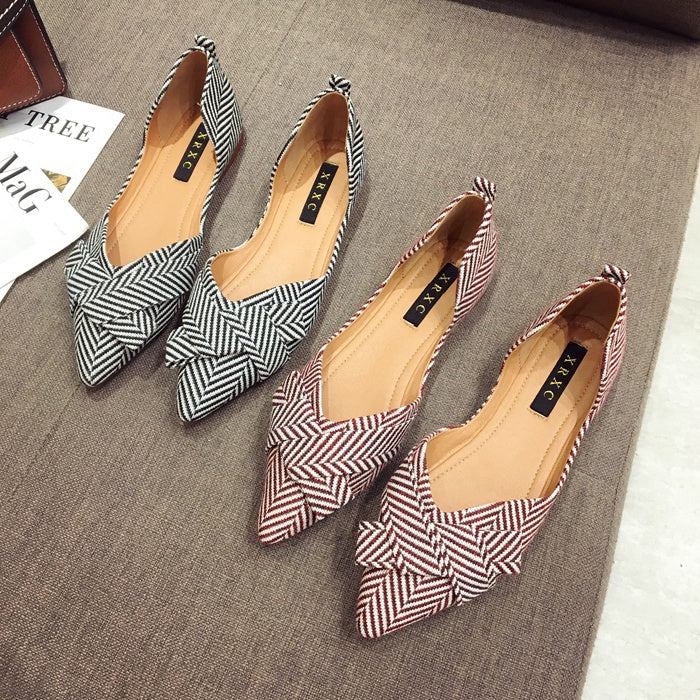 Breathable Women's Flats with Pointed Toe Design