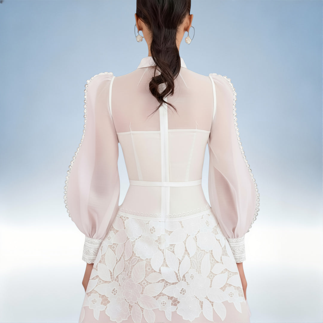 VALENTINA — Macacão Bordado Floral Branco | Elegância Romântica